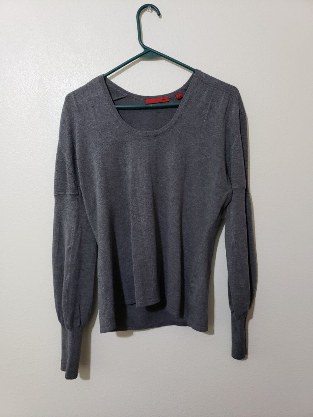 Red by Cyrus gray pullover, long sleeve sweater, size L